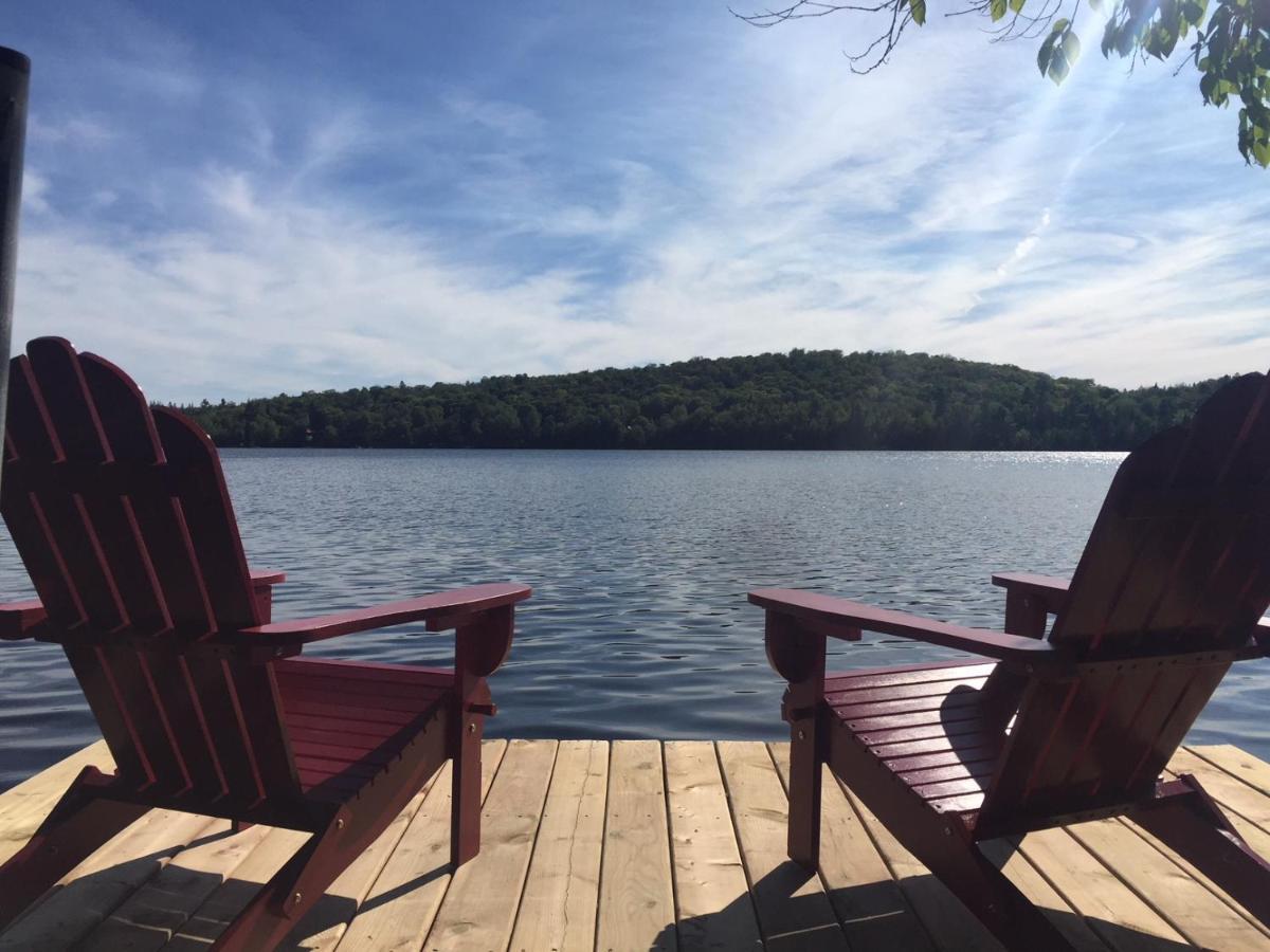 Chalet "Ici Et Maintenant, Sur Le Lac" Sainte-Marguerite-du-Lac-Masson Exterior foto